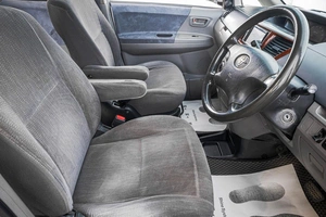 Минивэн Toyota Noah 2000 года, 1089000 рублей, Барнаул