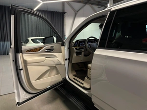 Внедорожник Cadillac Escalade 2022 года, 10500000 рублей, Павловская Слобода