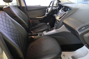 Хетчбэк Ford Focus 2012 года, 829000 рублей, Омск