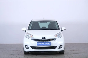 Хетчбэк Toyota Ractis 2015 года, 989000 рублей, Омск