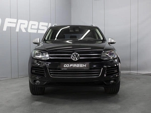 Внедорожник Volkswagen Touareg 2012 года, 1800000 рублей, Омск