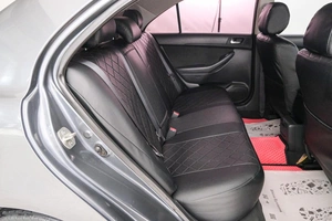 Седан Toyota Avensis 2005 года, 839000 рублей, Красноярск
