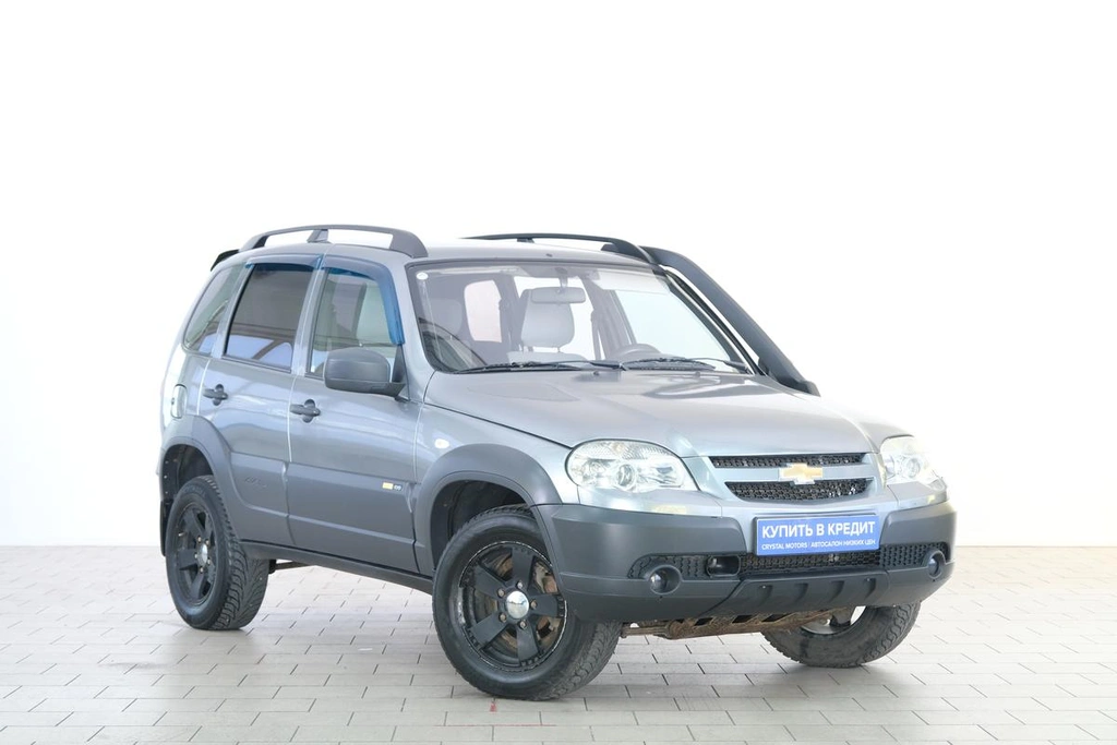 Внедорожник Chevrolet Niva 2016 года, 619000 рублей, Омск