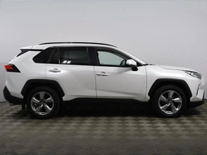 Внедорожник Toyota RAV4 2019 года, 2929900 рублей, Казань