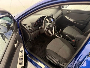 Седан Hyundai Solaris 2012 года, Брянск