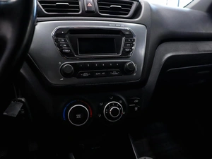 Седан Kia Rio 2015 года, 1050000 рублей, Красноярск