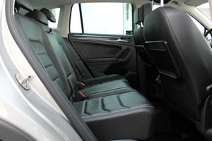 Внедорожник Volkswagen Tiguan 2016 года, 2450000 рублей, Красноярск