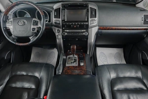 Внедорожник Toyota Land Cruiser 2013 года, 3999000 рублей, Тюмень