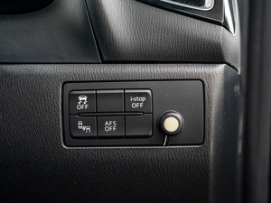 Хетчбэк Mazda Axela 2016 года, 1405000 рублей, Красноярск