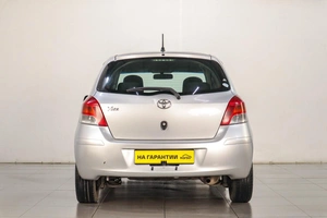 Хетчбэк Toyota Vitz 2008 года, 499000 рублей, Челябинск