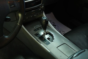 Седан Lexus IS 2007 года, 989000 рублей, Омск