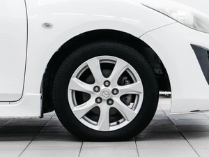 Хетчбэк Mazda Axela 2010 года, 890000 рублей, Красноярск