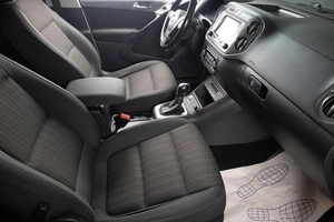 Внедорожник Volkswagen Tiguan 2012 года, 1499000 рублей, Оренбург