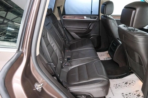 Внедорожник Volkswagen Touareg 2013 года, 1889000 рублей, Красноярск