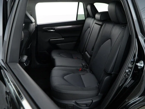 Внедорожник Toyota Highlander 2026 года, 5880046 рублей, Москва