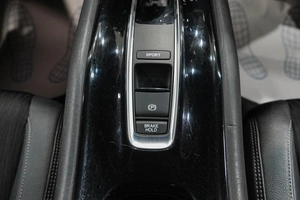 Внедорожник Honda Vezel 2018 года, 1699000 рублей, Новокузнецк