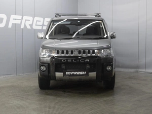 Минивэн Mitsubishi Delica D5 2018 года, 2850000 рублей, Омск