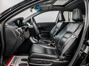 Седан Honda Accord 2016 года, 2350000 рублей, Красноярск