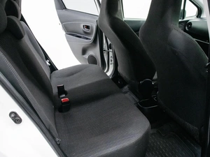 Хетчбэк Toyota Vitz 2019 года, 1050000 рублей, Красноярск