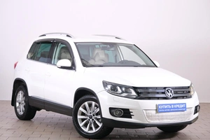 Внедорожник Volkswagen Tiguan 2012 года, 1439000 рублей, Омск