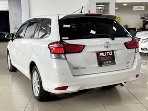 Универсал Toyota Corolla Fielder 2018 года, 1367000 рублей, Солонцы