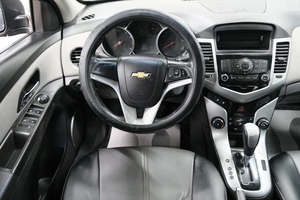 Седан Chevrolet Cruze 2012 года, 649000 рублей, Омск