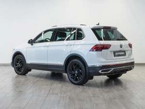 Внедорожник Volkswagen Tiguan 2021 года, 3899000 рублей, Саратов
