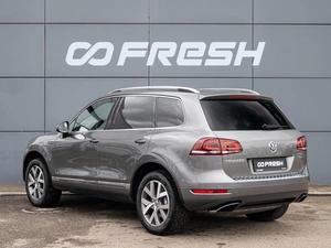 Внедорожник Volkswagen Touareg 2014 года, 2400000 рублей, Краснодар