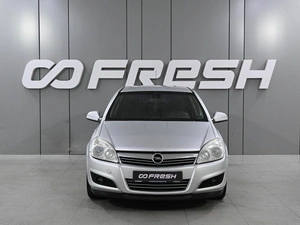 Седан Opel Astra 2010 года, 530000 рублей, Аксай