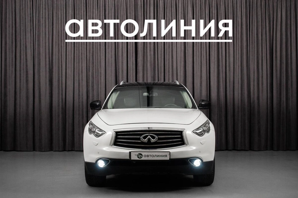 Внедорожник Infiniti QX70 2013 года, 1970000 рублей, Красноярск