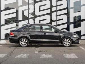Седан Volkswagen Polo 2011 года, 670000 рублей, Краснодар