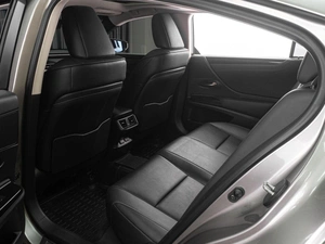 Седан Lexus ES 2021 года, 3899000 рублей, Тюмень