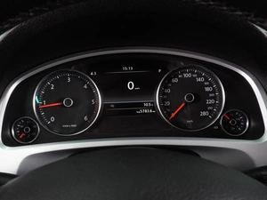 Внедорожник Volkswagen Touareg 2013 года, 2499000 рублей, Воронеж