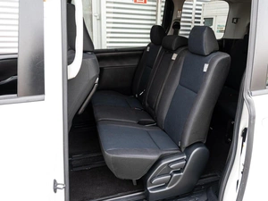 Минивэн Toyota Voxy 2019 года, 2100000 рублей, Краснодар