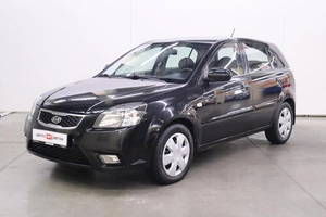 Хэтчбек Kia Rio 2010 года, 570000 рублей, Брянск