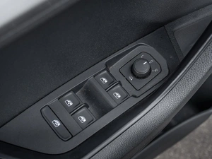 Внедорожник Skoda Karoq 2021 года, 2399000 рублей, Нижний Новгород