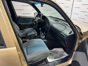 Внедорожник Chevrolet Niva 2004 года, 355000 рублей, Красноярск
