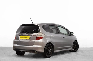 Хетчбэк Honda Fit 2008 года, 699000 рублей, Барнаул