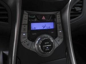 Седан Hyundai Elantra 2013 года, 1190000 рублей, Ростов-на-Дону