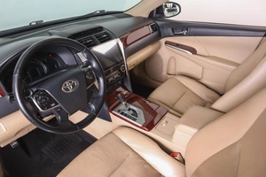 Седан Toyota Camry 2012 года, 1999000 рублей, Пермь