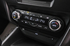 Хетчбэк Mazda Axela 2015 года, 1499000 рублей, Красноярск