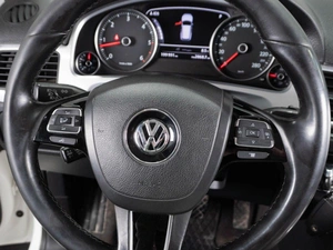 Внедорожник Volkswagen Touareg 2011 года, 2119000 рублей, Тюмень