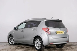 Минивэн Toyota Verso 2010 года, 1139000 рублей, Красноярск