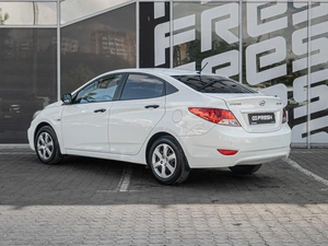 Седан Hyundai Solaris 2013 года, 820000 рублей, Краснодар