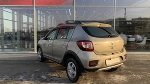 Хетчбэк Renault Sandero Stepway 2016 года, 837000 рублей, Солонцы