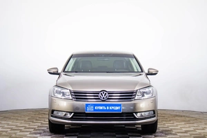 Седан Volkswagen Passat 2011 года, 959000 рублей, Пермь