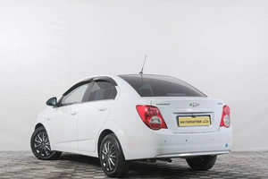 Седан Chevrolet Aveo 2013 года, 649000 рублей, Кемерово