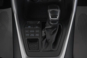 Внедорожник Toyota RAV4 2020 года, 3699000 рублей, Кемерово