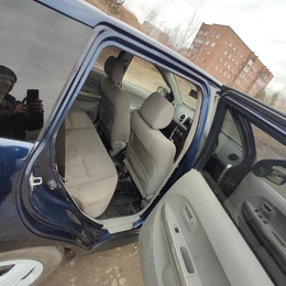 Хетчбэк Toyota Ist 2002 года, 428000 рублей, Красноярск