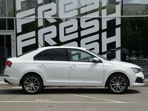 Лифтбек Skoda Rapid 2022 года, 1450000 рублей, Волгоград